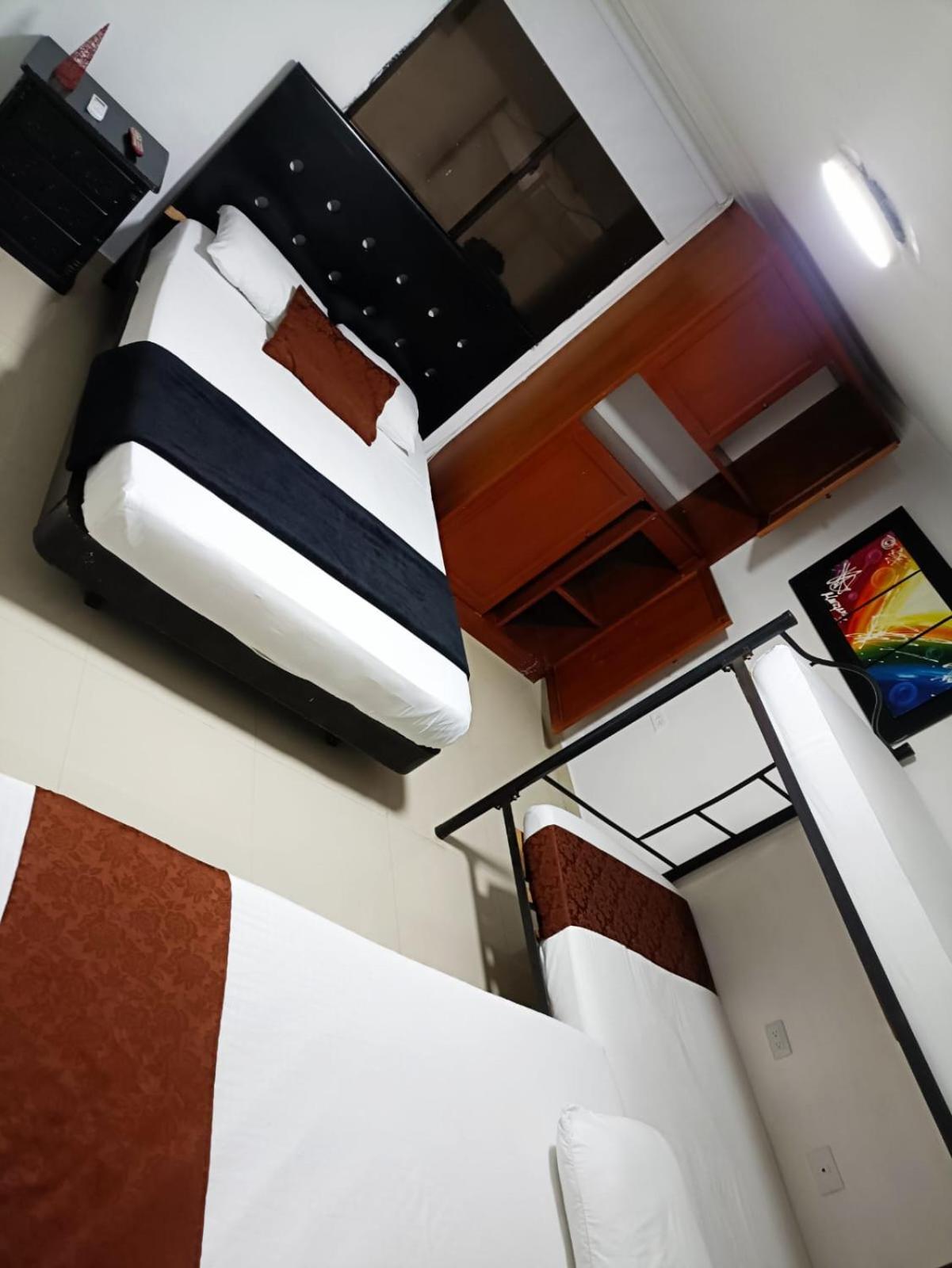 Hotel Suite Imperial 72 Барранкілья Екстер'єр фото